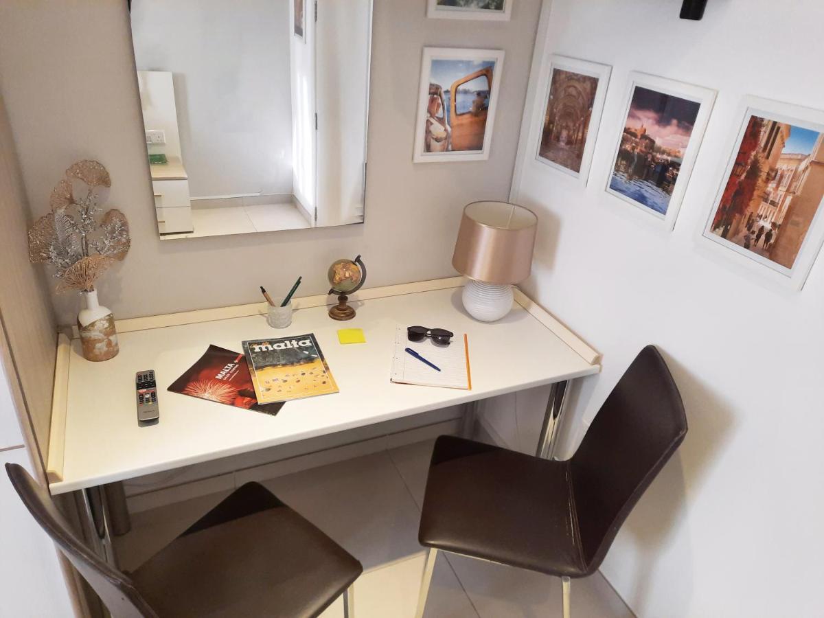 Cozy Rooms - Great Bus Connections - Free Parking Mosta Exterior photo